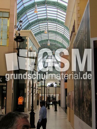 042 Einkaufszeile.JPG